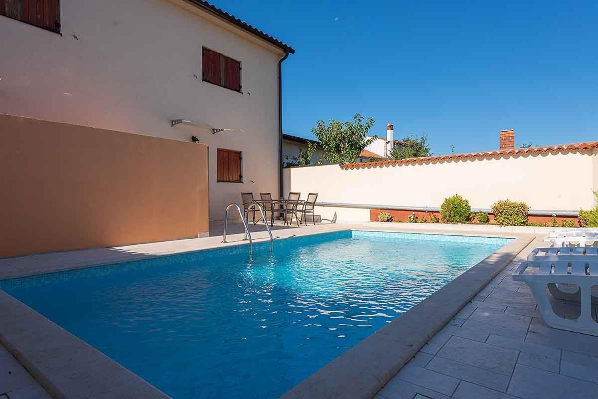 Villa House Melly With Swimming Pool Rovinjsko Selo Exterior foto
